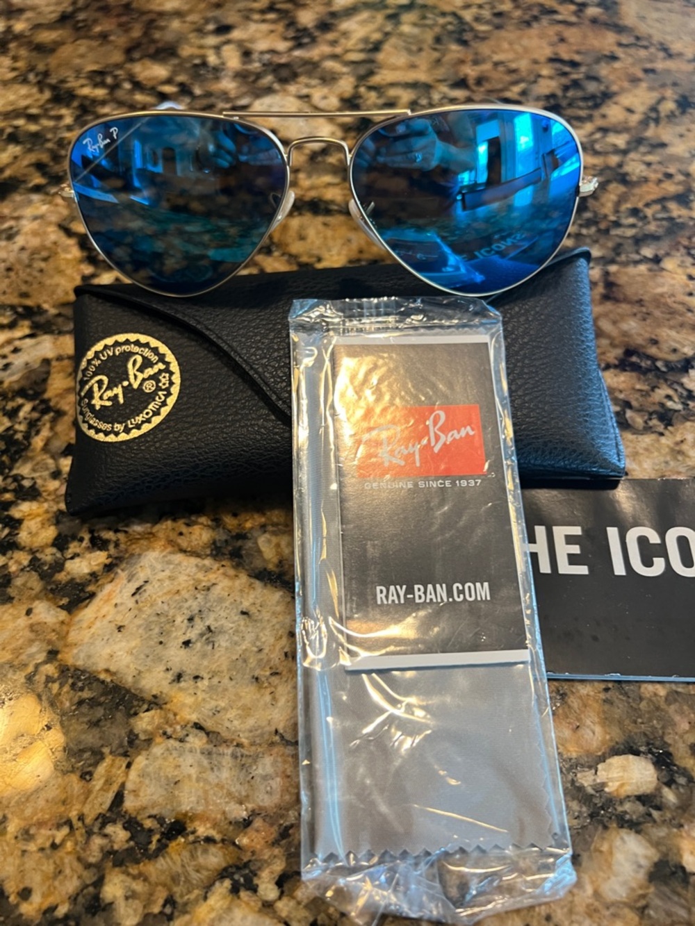 Ray-Ban Women’s Aviator Sunglasses - Gold Frame with Blue Lenses - Picture 3 of 4